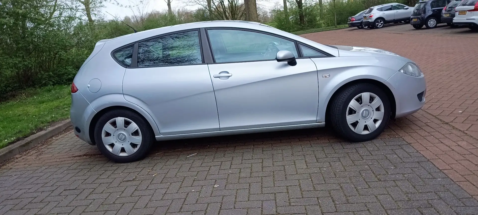 SEAT Leon 1.6 Reference Silver - 1