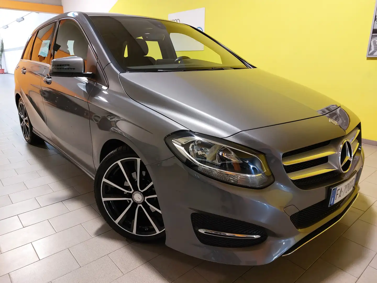 Mercedes-Benz B 180 B 180 D EXECUTIVE EURO 6 NAVI Grigio - 2