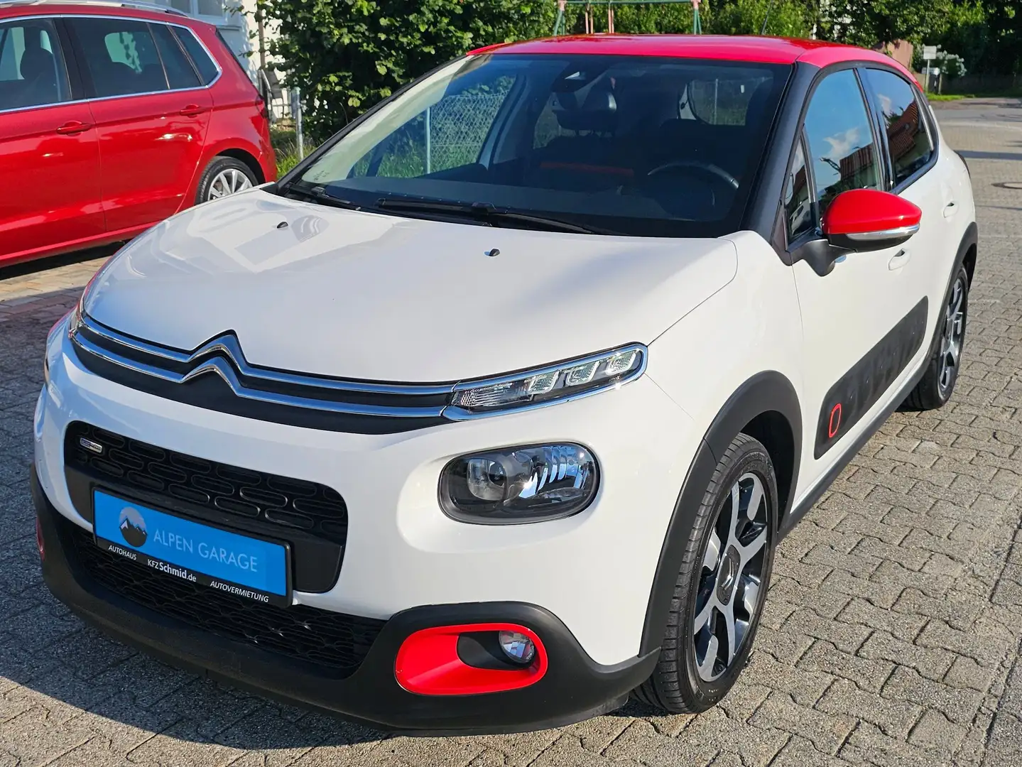 Citroen C3 1.2*Pure*Tech*110*Automatik*LED*PDC*Carplay*Tempo* Blanc - 2
