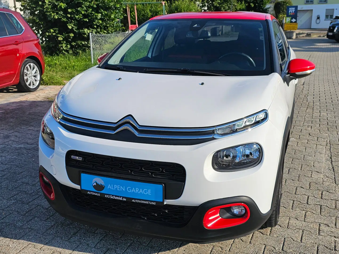Citroen C3 1.2*Pure*Tech*110*Automatik*LED*PDC*Carplay*Tempo* Blanc - 1