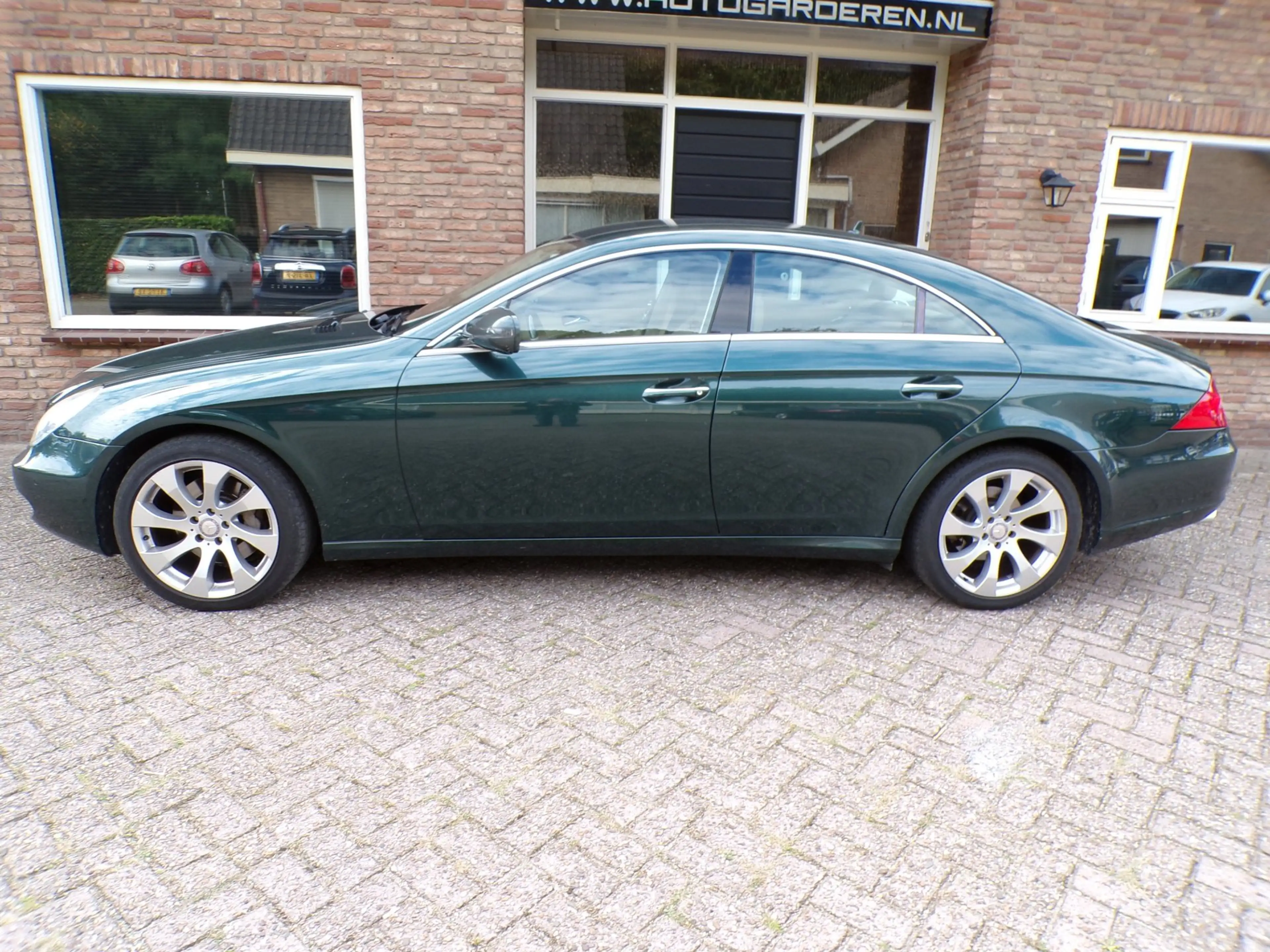 Mercedes-Benz CLS 350 CGI Prestige Plus — photo 2
