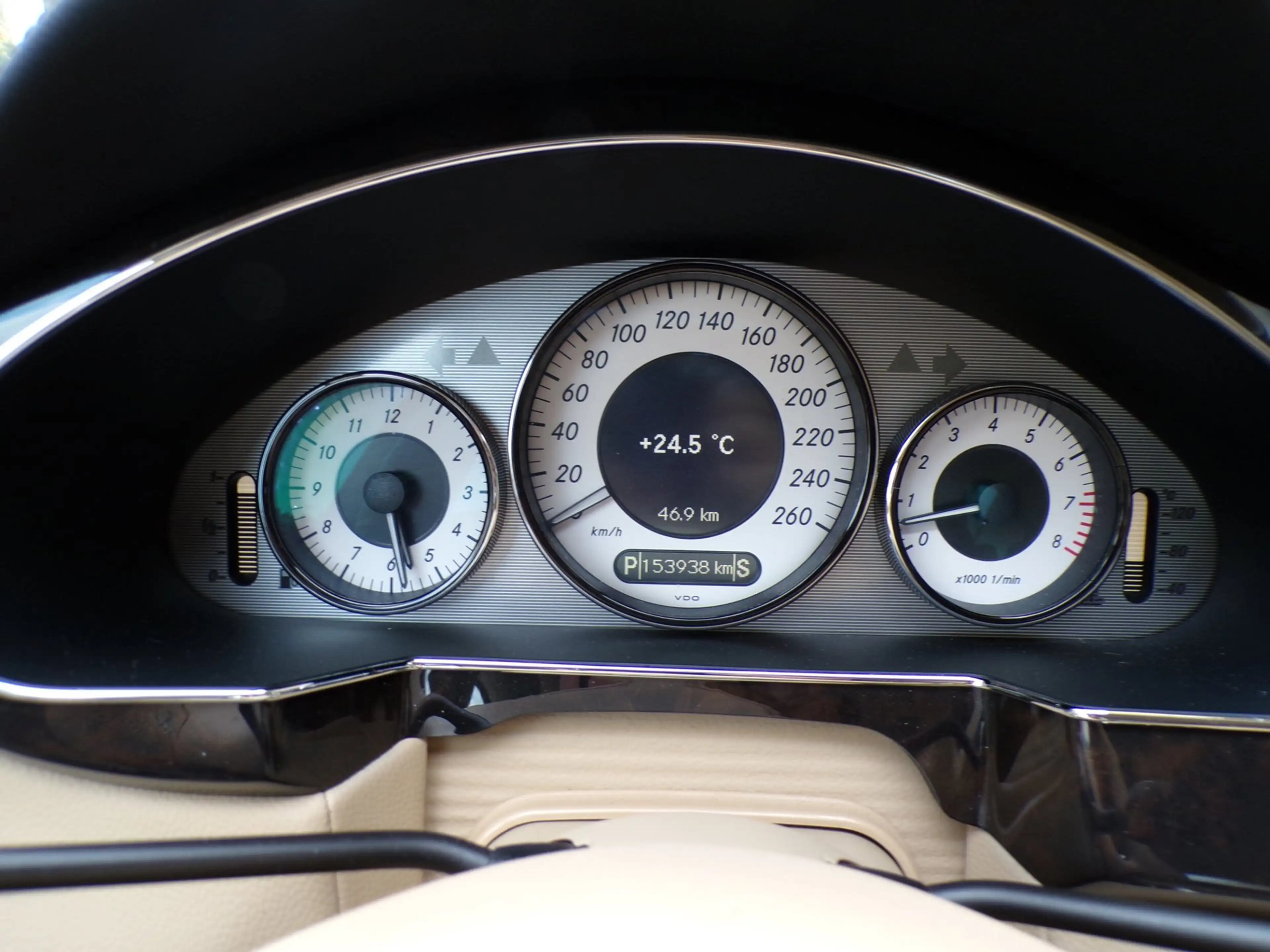 Mercedes-Benz CLS 350 CGI Prestige Plus — photo 25