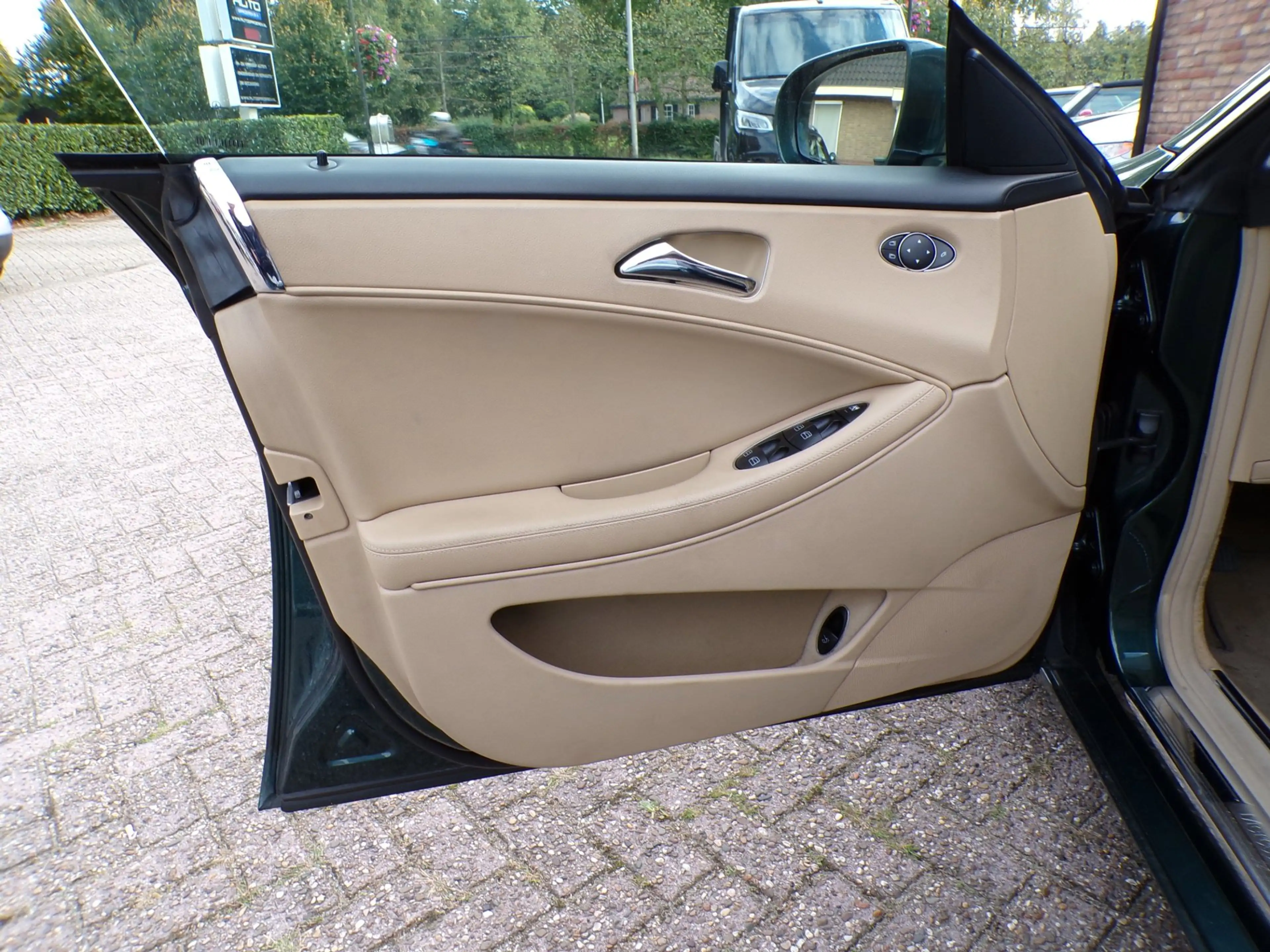 Mercedes-Benz CLS 350 CGI Prestige Plus — photo 24