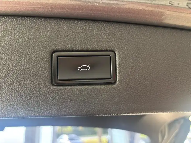 Volkswagen Tiguan view 11
