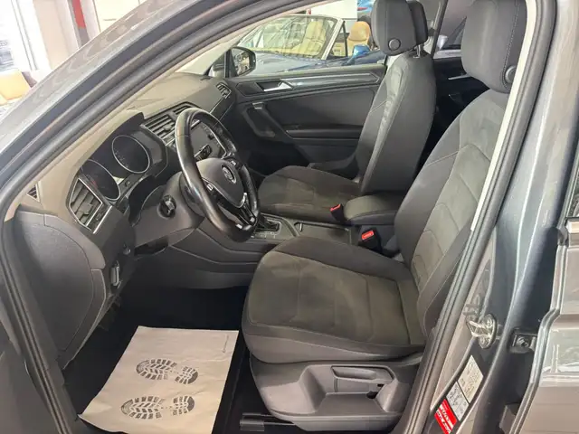 Volkswagen Tiguan view 13