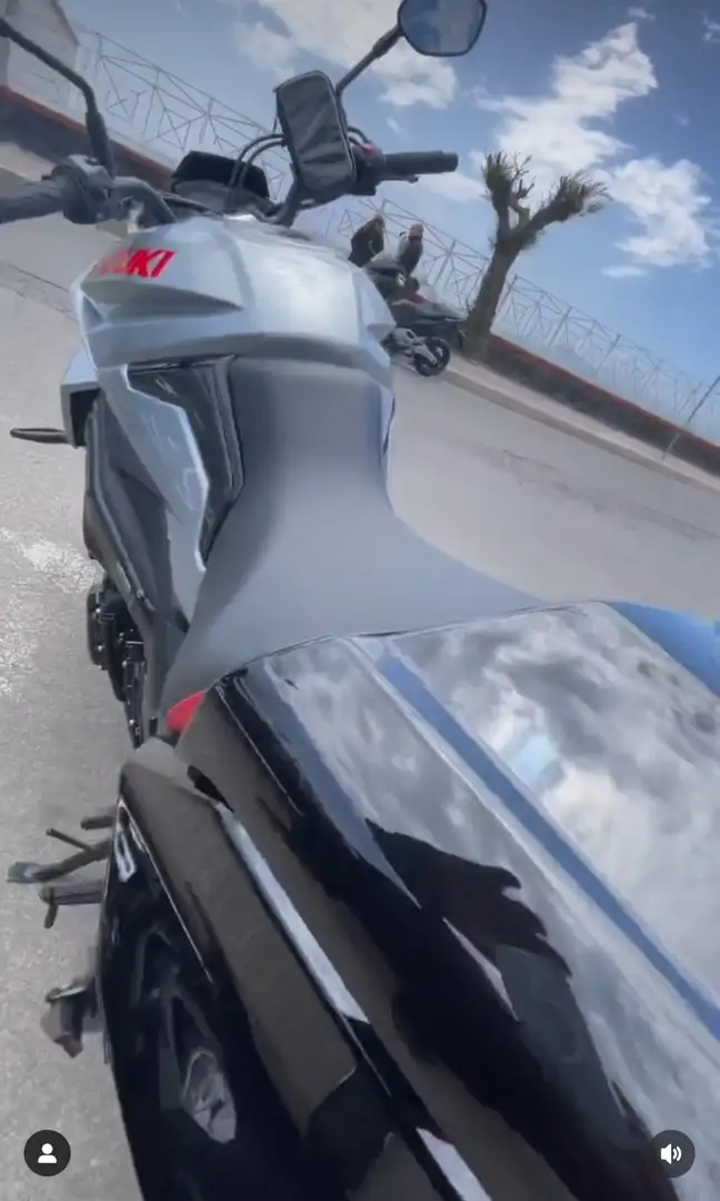Suzuki Katana 1000 Серебристый - 1
