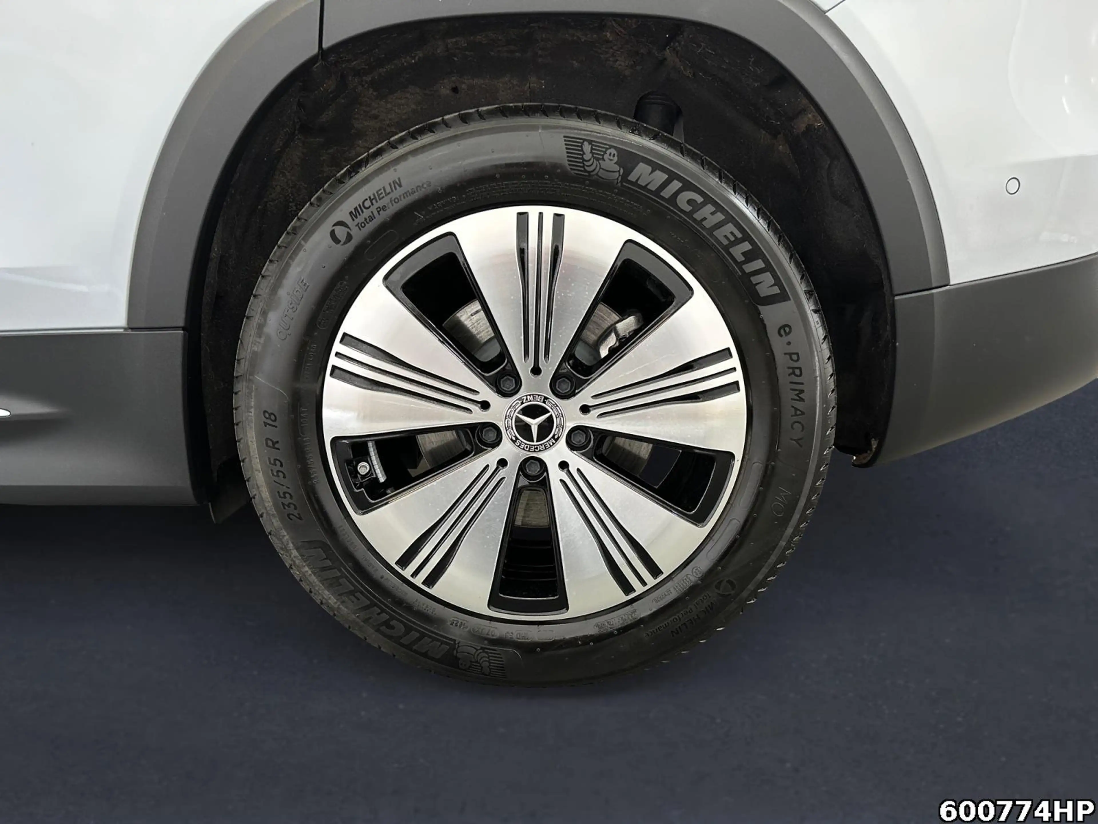 Mercedes-Benz EQB 300 4M Progressive  Ambiente Lenkradhzg LED. — photo 5