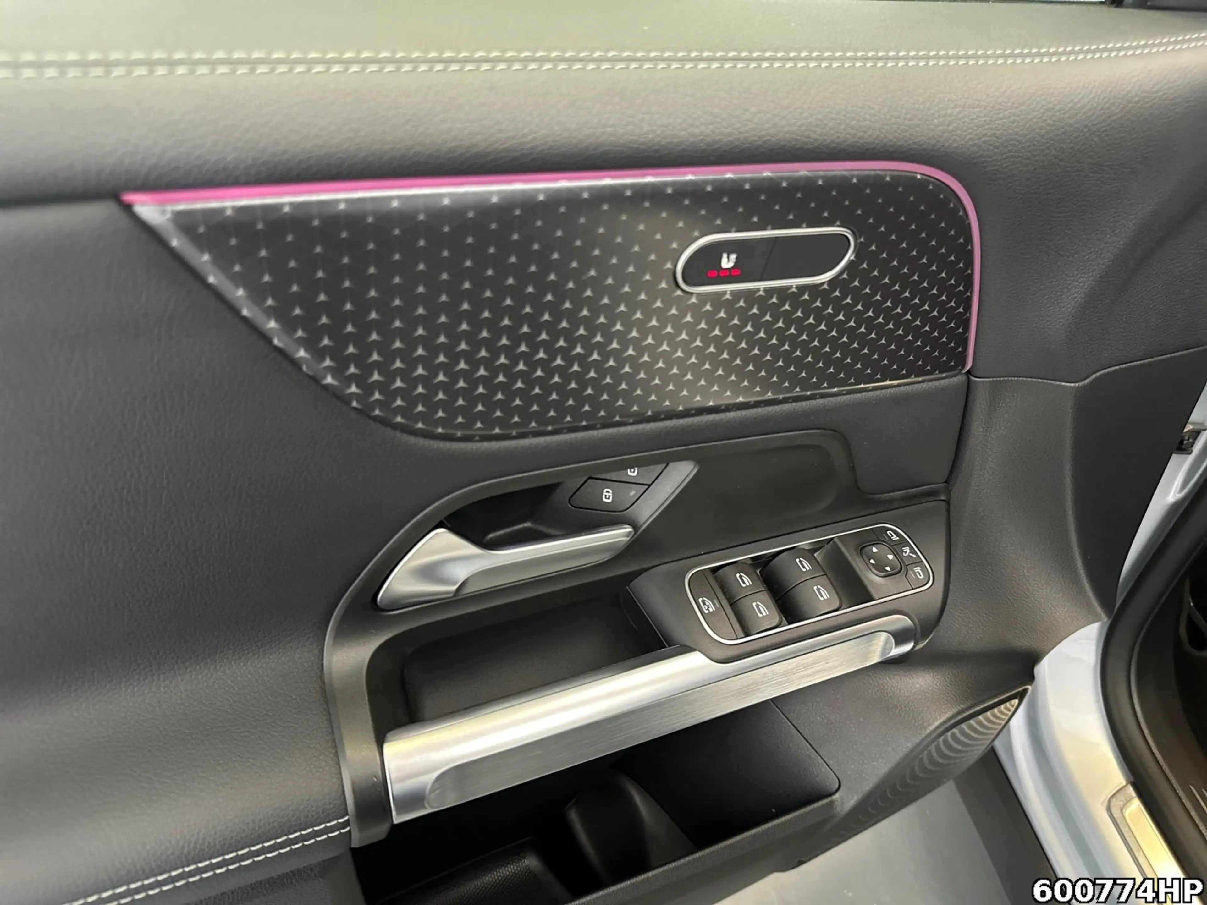 Mercedes-Benz EQB 300 4M Progressive  Ambiente Lenkradhzg LED. — photo 14
