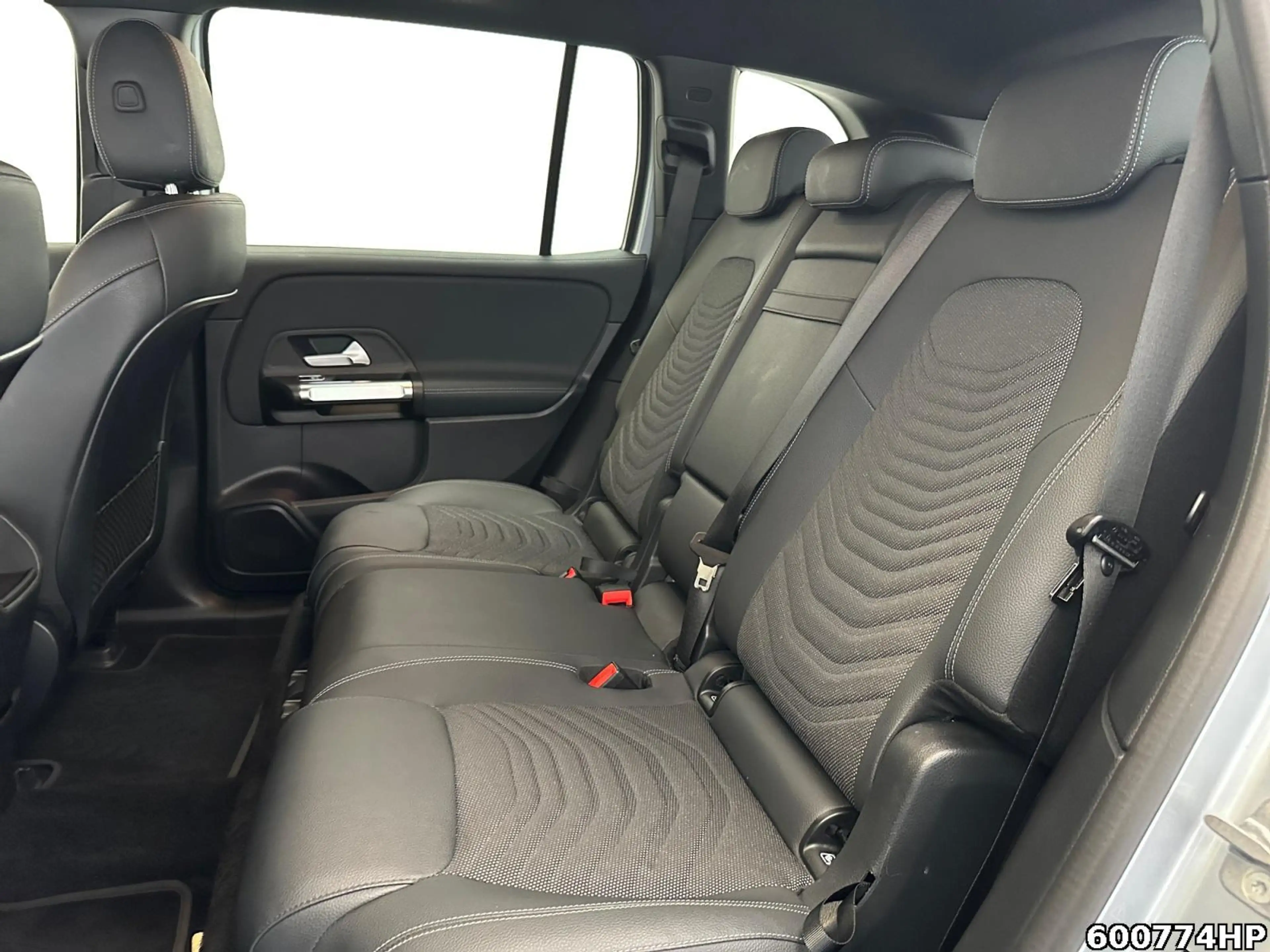 Mercedes-Benz EQB 300 4M Progressive  Ambiente Lenkradhzg LED. — photo 13