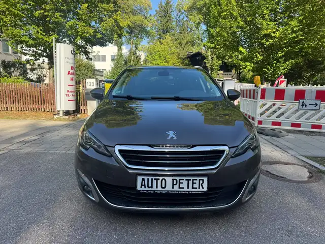 Peugeot 308 view 8