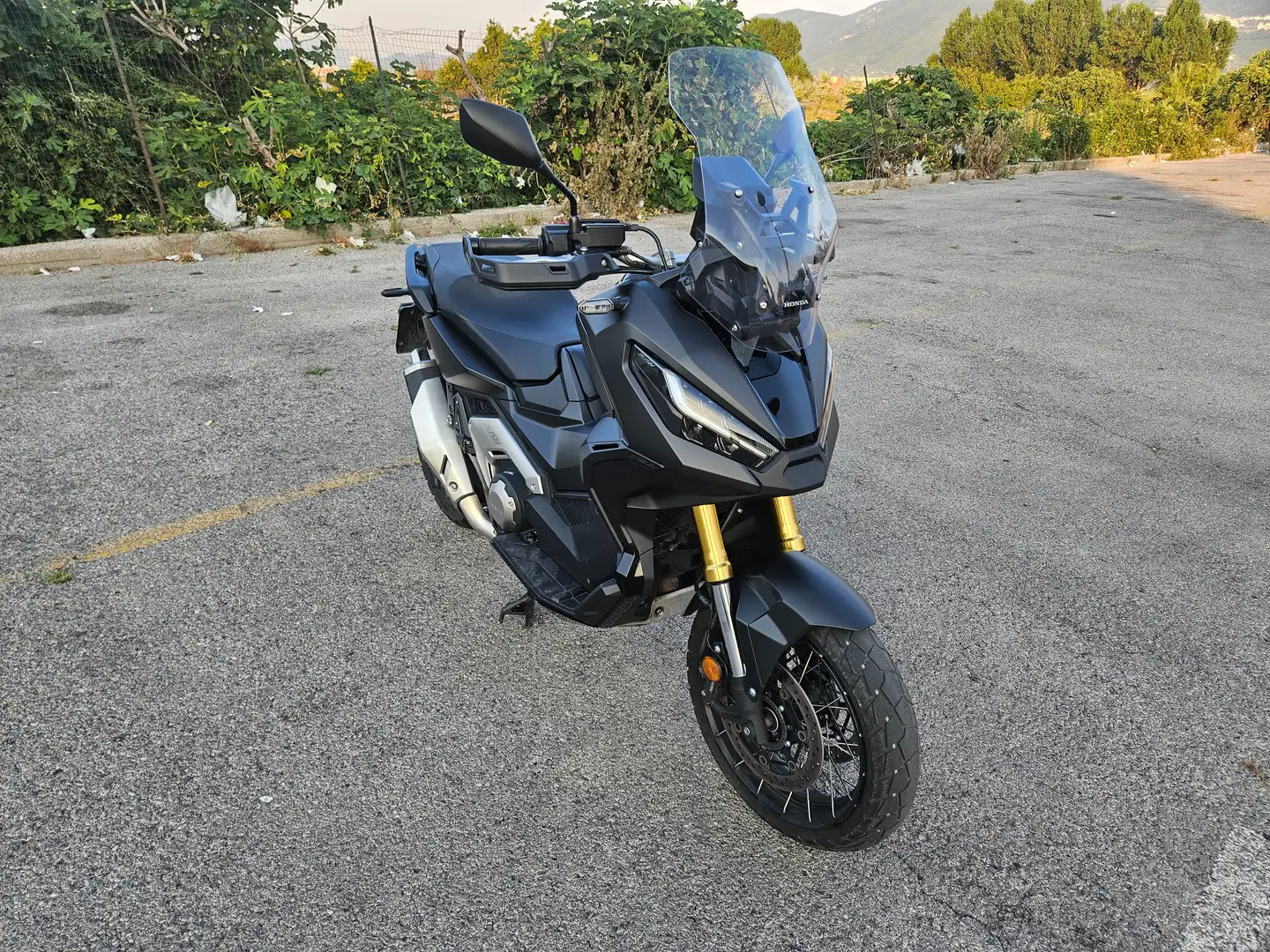 Honda X-ADV 750 Fekete - 1