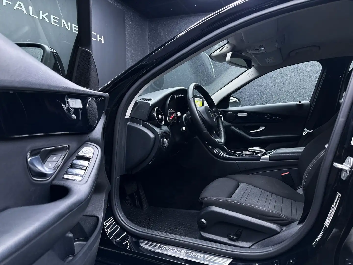 Mercedes-Benz C 220 D*KOMBI*MULTIBEAM*NAVI*SHZ*TOTW*18"* Schwarz - 2