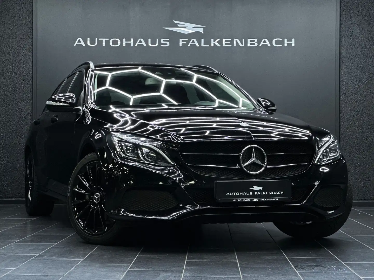 Mercedes-Benz C 220 D*KOMBI*MULTIBEAM*NAVI*SHZ*TOTW*18"* Schwarz - 1