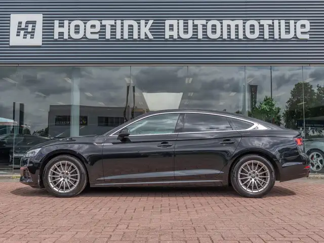 Audi A5 view 9