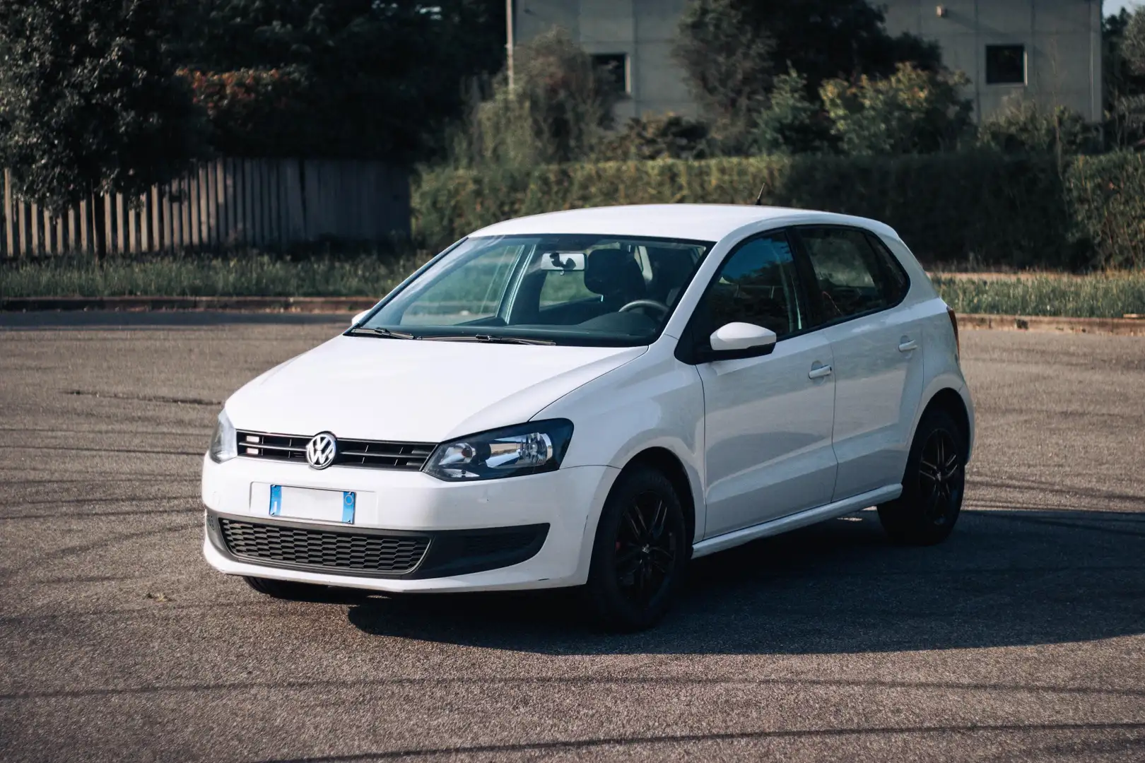 Volkswagen Polo Plus - 1