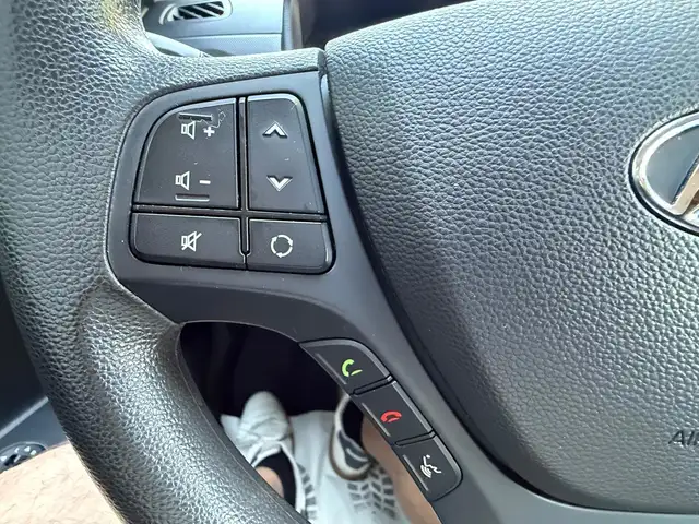 Hyundai I10 view 16