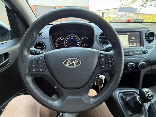 Hyundai I10 view 15