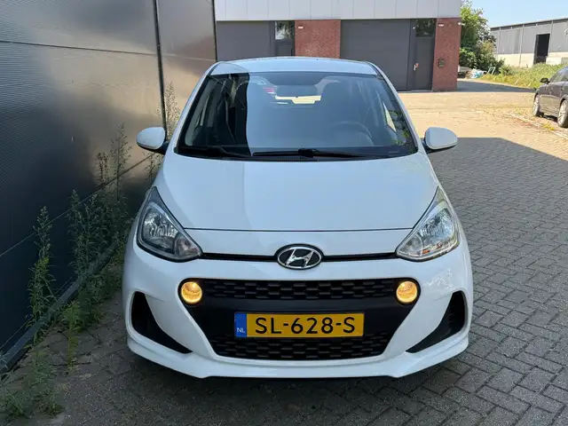 Hyundai I10 view 6