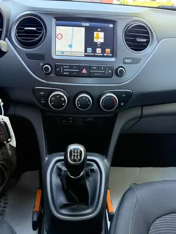 Hyundai I10 view 26