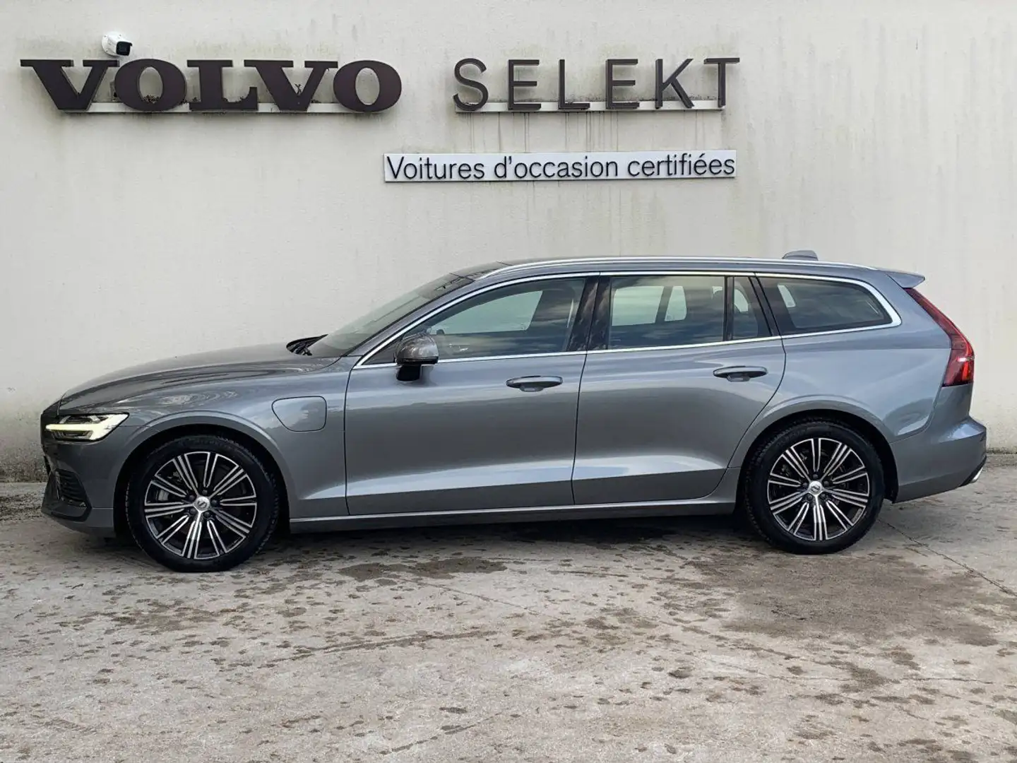 Volvo V60 T6 AWD Recharge 253 ch + 87 ch Geartronic 8 Inscri Gri - 2