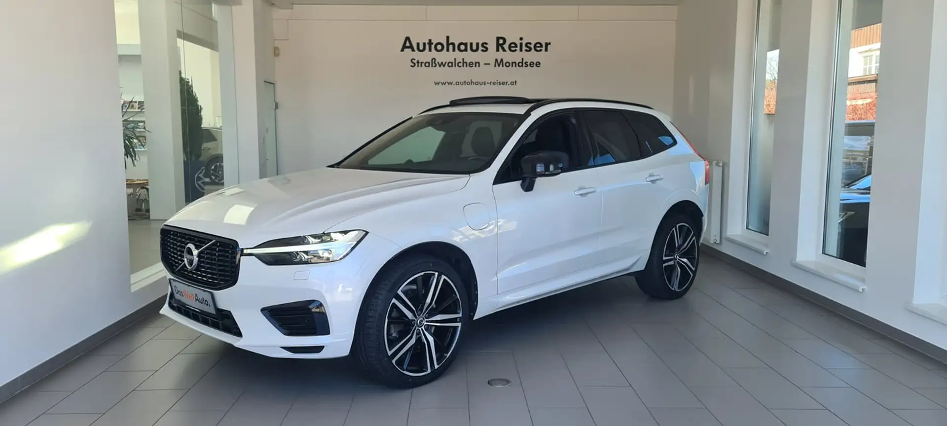 Volvo XC60 T6 AWD Recharge PHEV R-Design Geart Blanco - 2