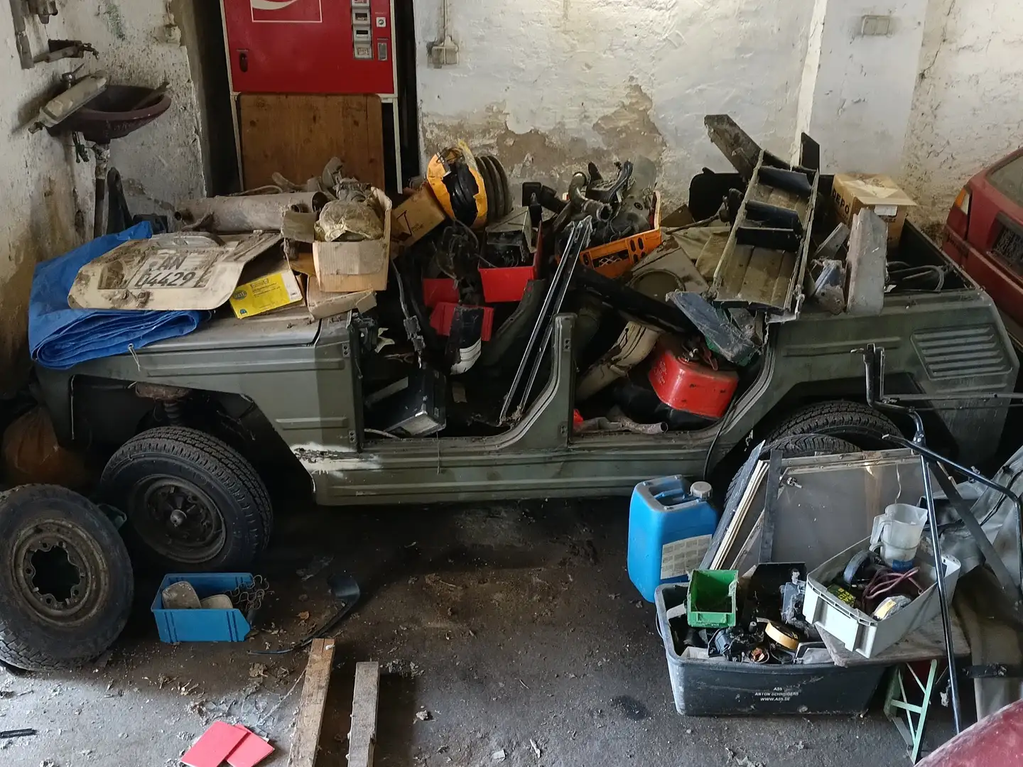 Volkswagen 181 - 1