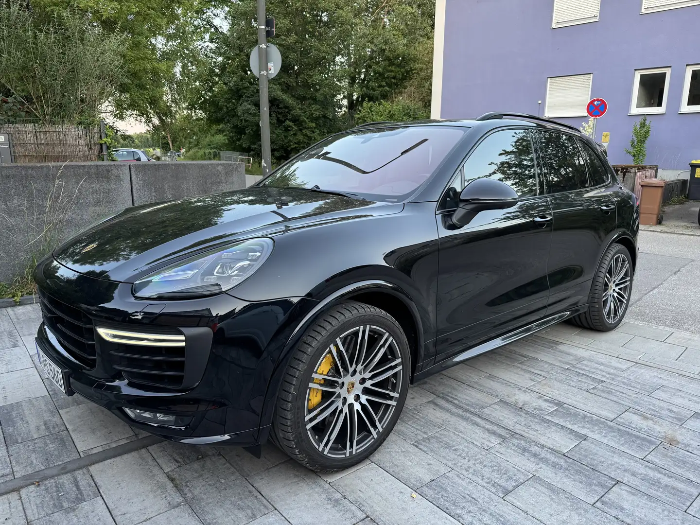 Porsche Cayenne Turbo Tiptronic S Fondentertaiment. NP: 198.000€ Schwarz - 1