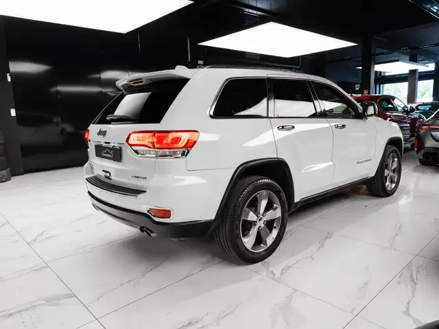 Jeep Grand Cherokee view 4