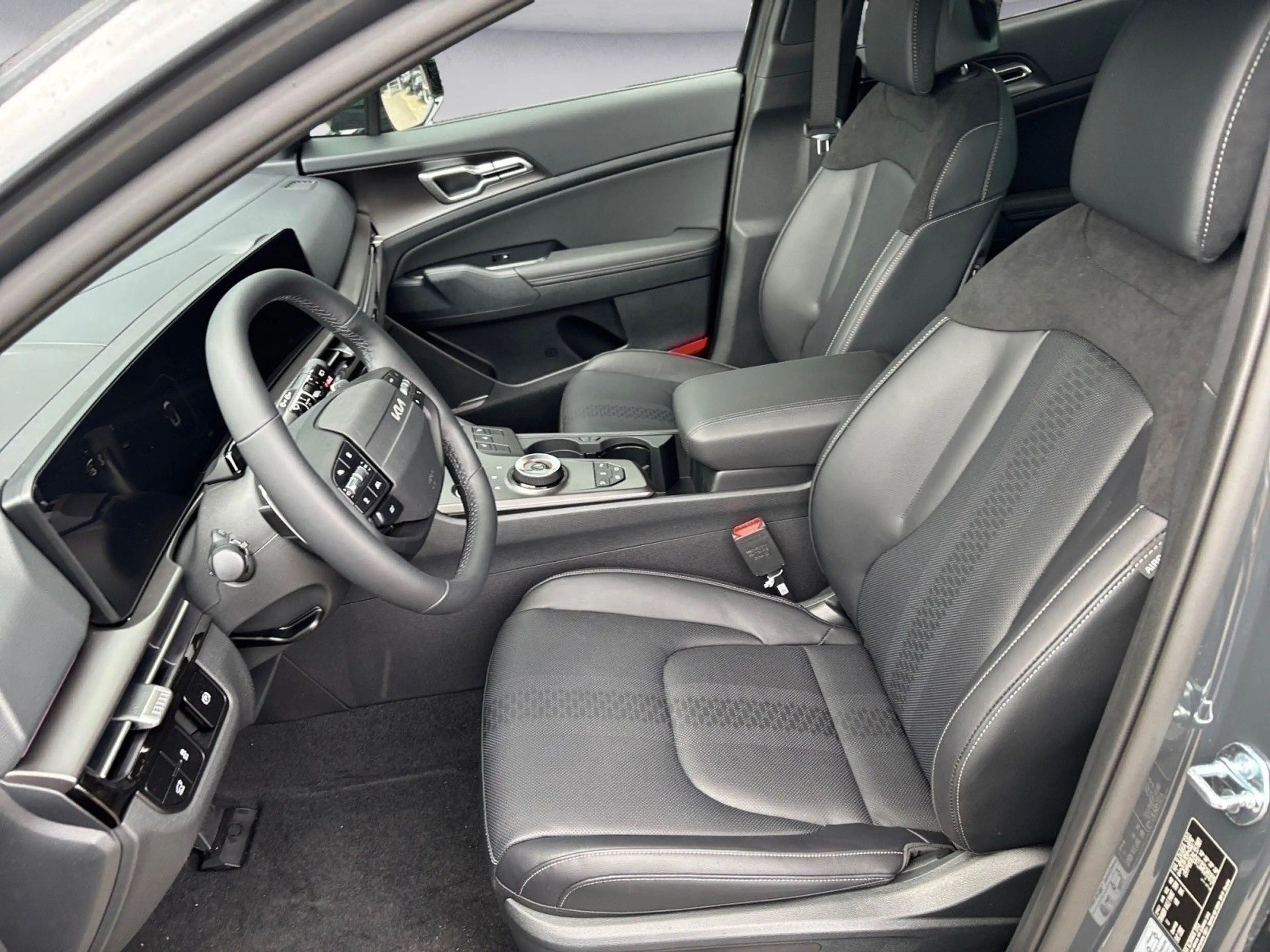 Kia Sportage 1.6T DCT Black Edition TANK/SERVICEAKTI — photo 8