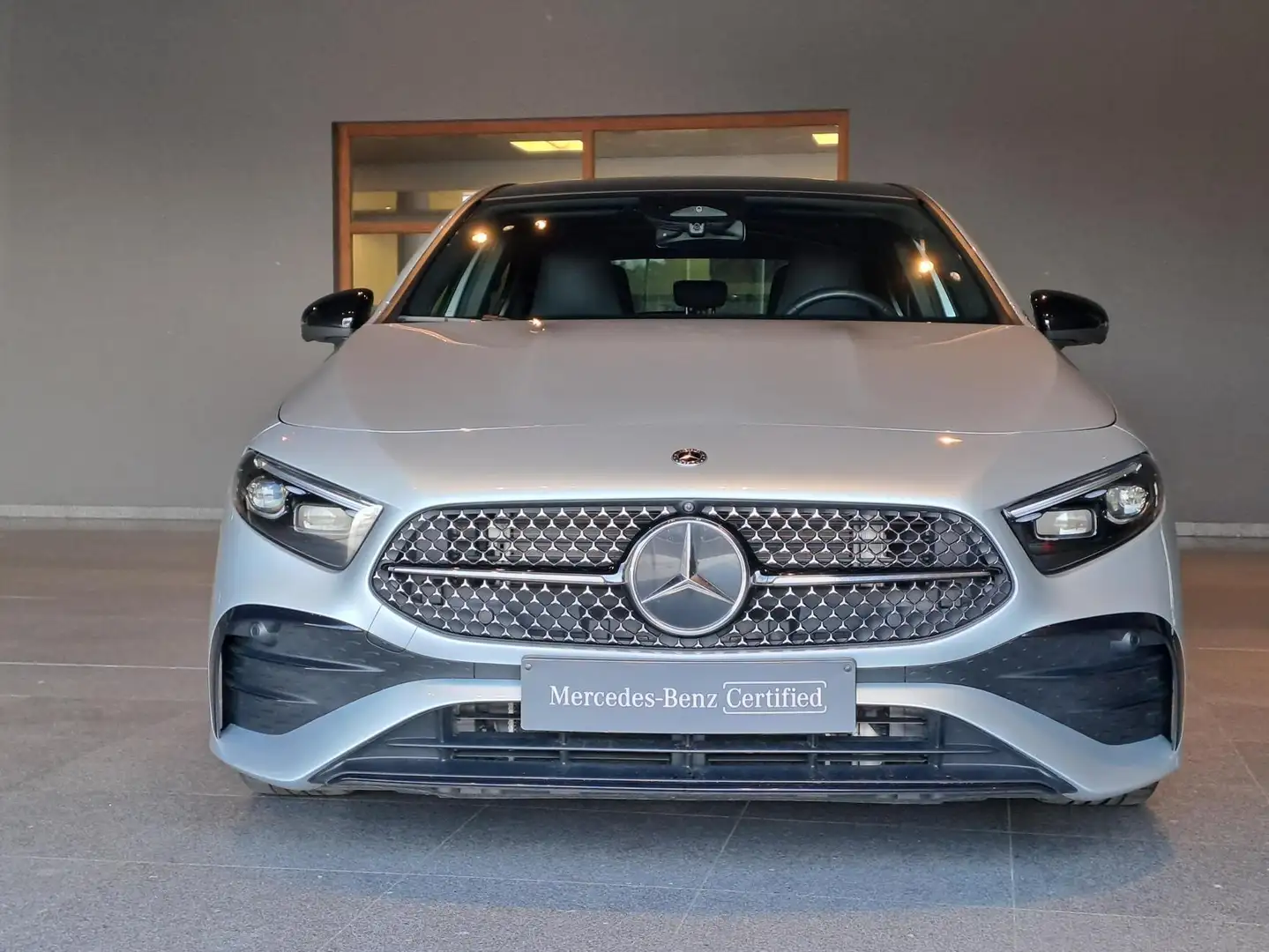 Mercedes-Benz A 180 Klasse AMG Line - 2