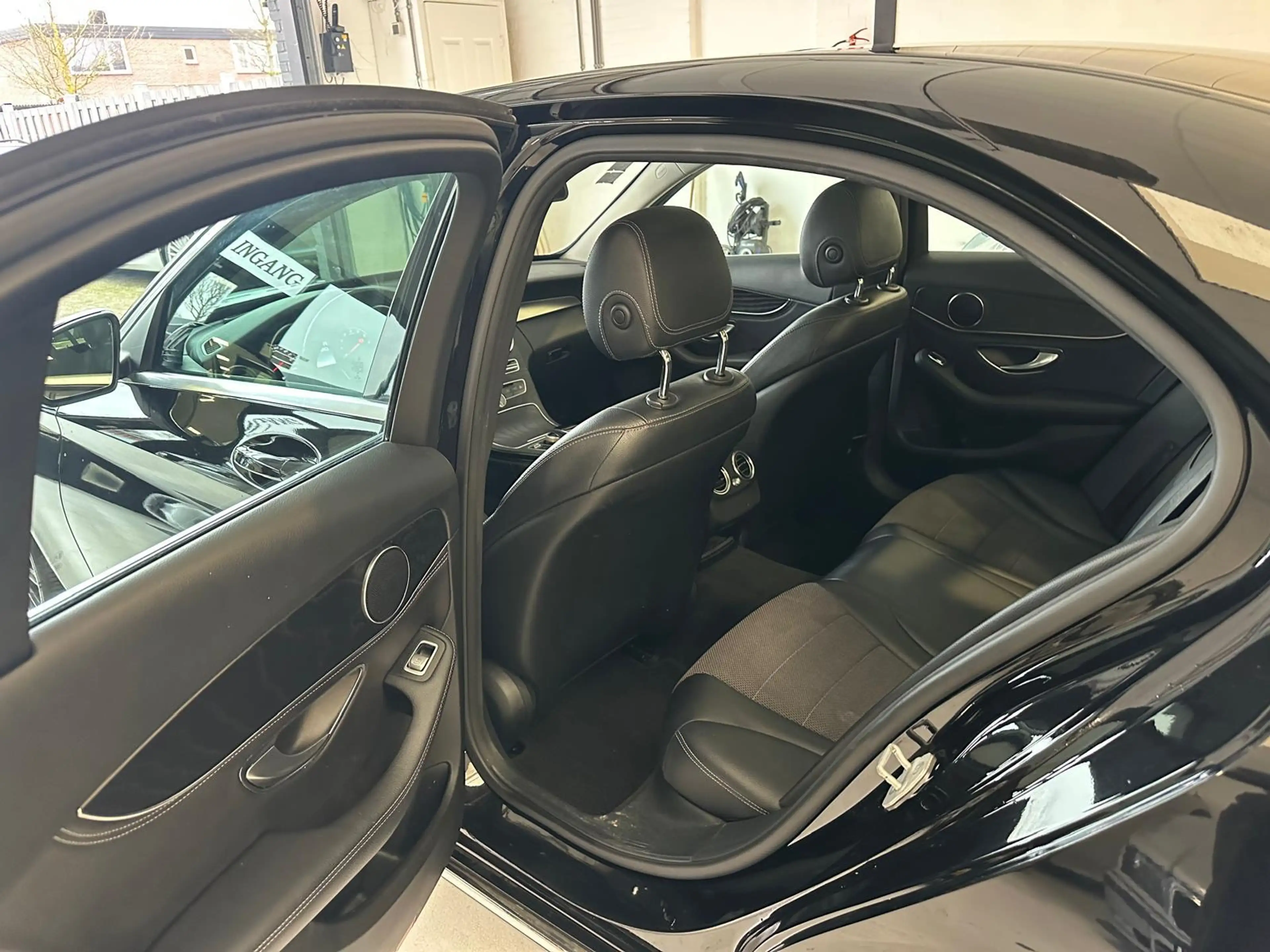 Mercedes-Benz C 350 e Lease Edition/PANO /HEAD UP/NAVI — photo 9