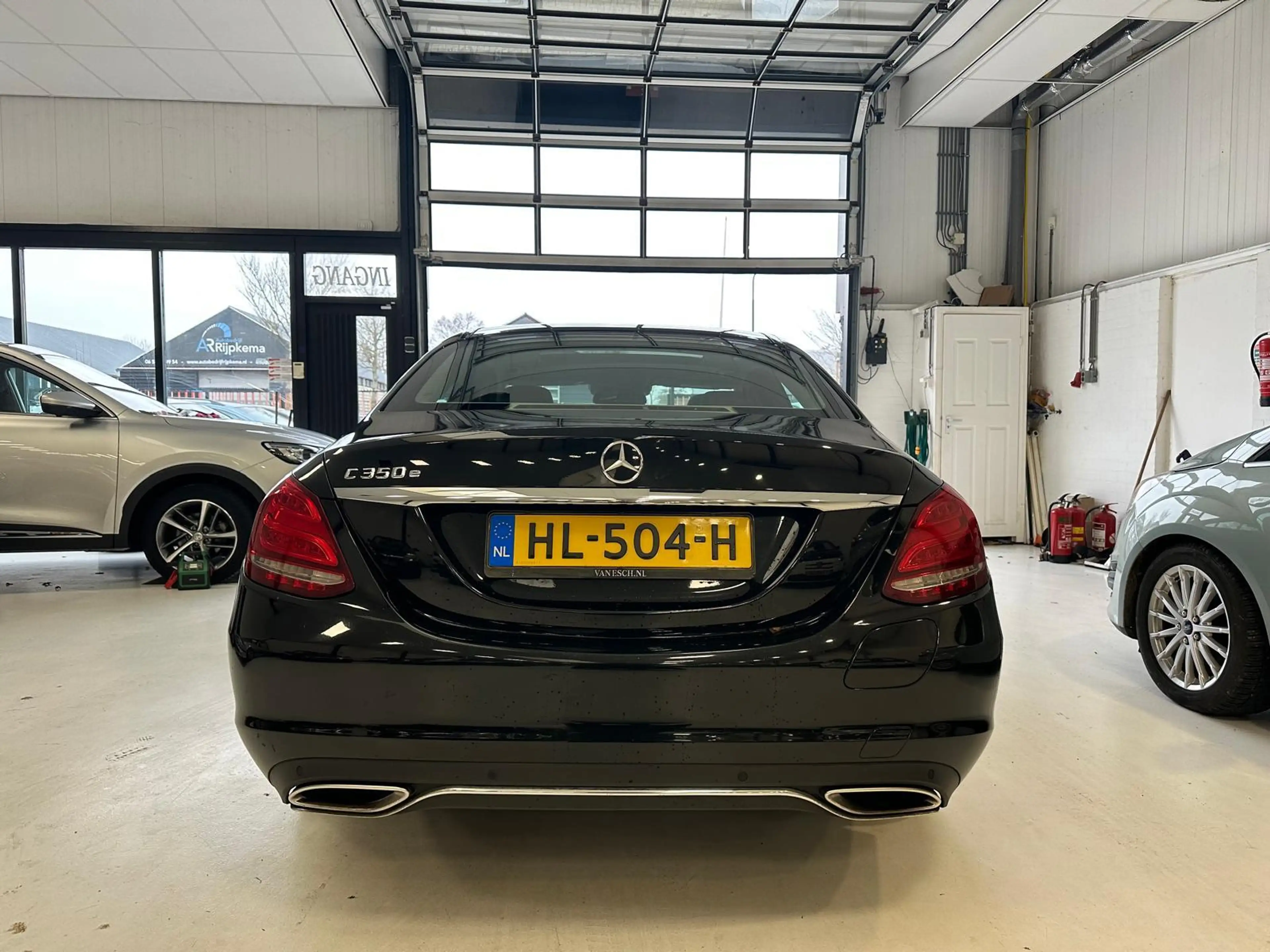 Mercedes-Benz C 350 e Lease Edition/PANO /HEAD UP/NAVI — photo 3
