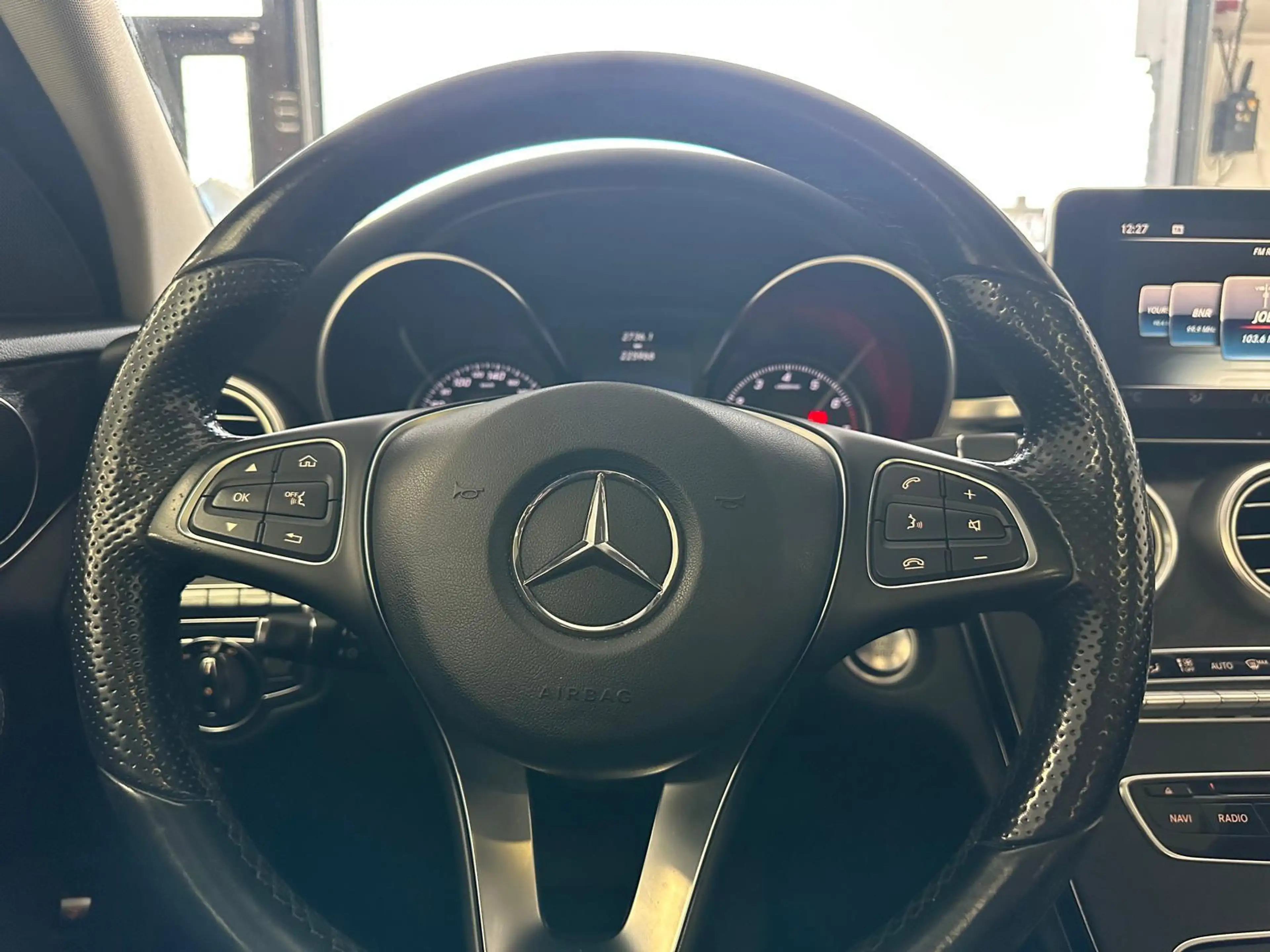 Mercedes-Benz C 350 e Lease Edition/PANO /HEAD UP/NAVI — photo 12