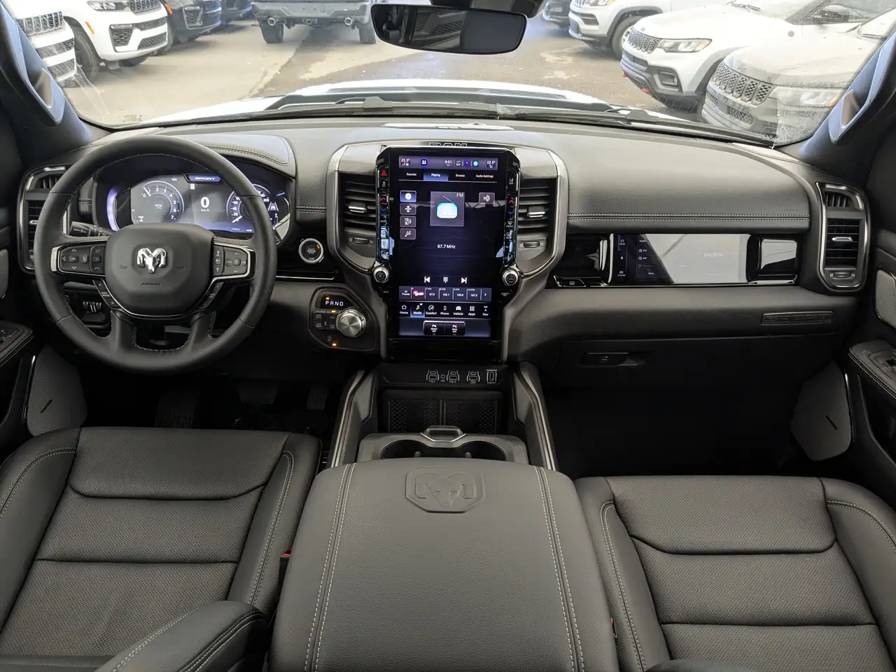 RAM 1500 снимка RAM 1500