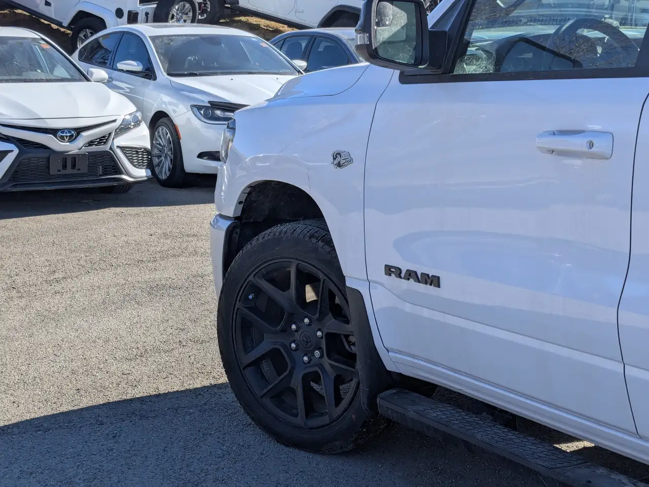 RAM 1500 снимка RAM 1500