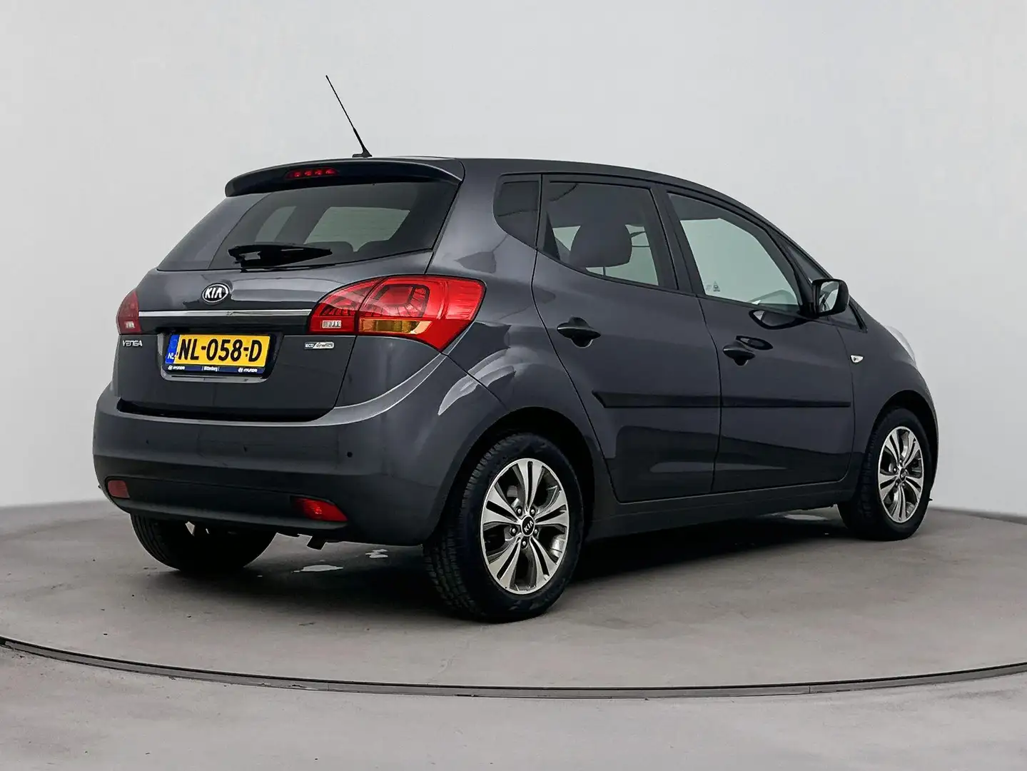 Kia Venga 1.4 CVVT DynamicPLusLine | Navi | Cruise control | Grijs - 2
