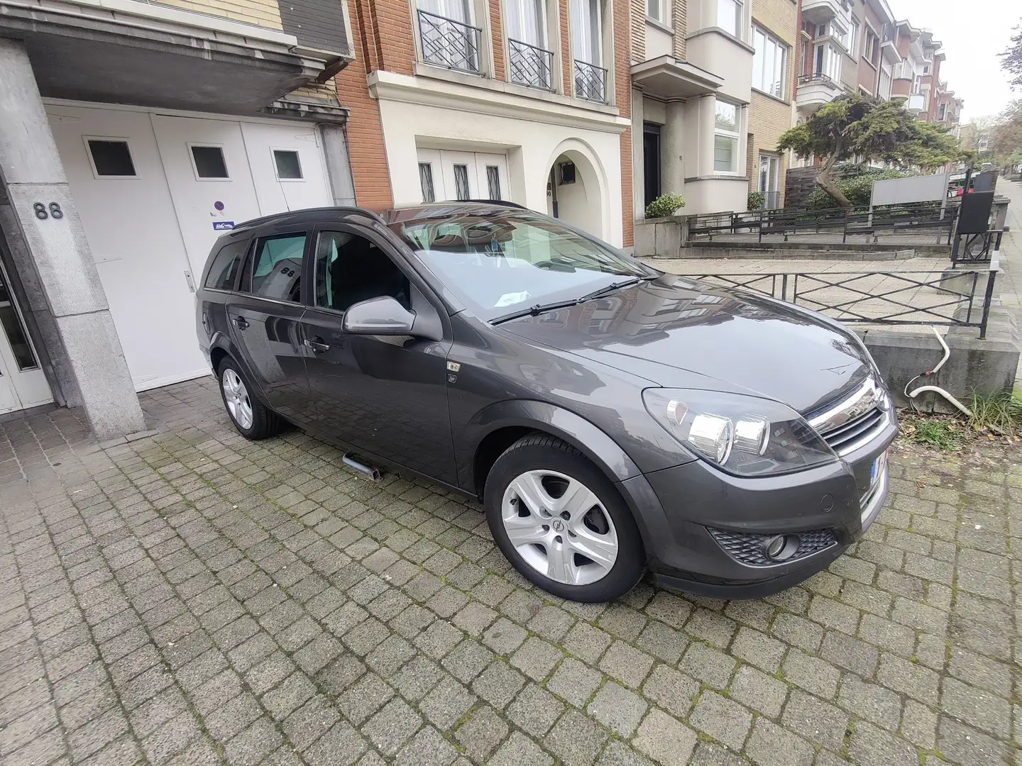 Opel Astra 1.6i Enjoy '111' Grijs - 1