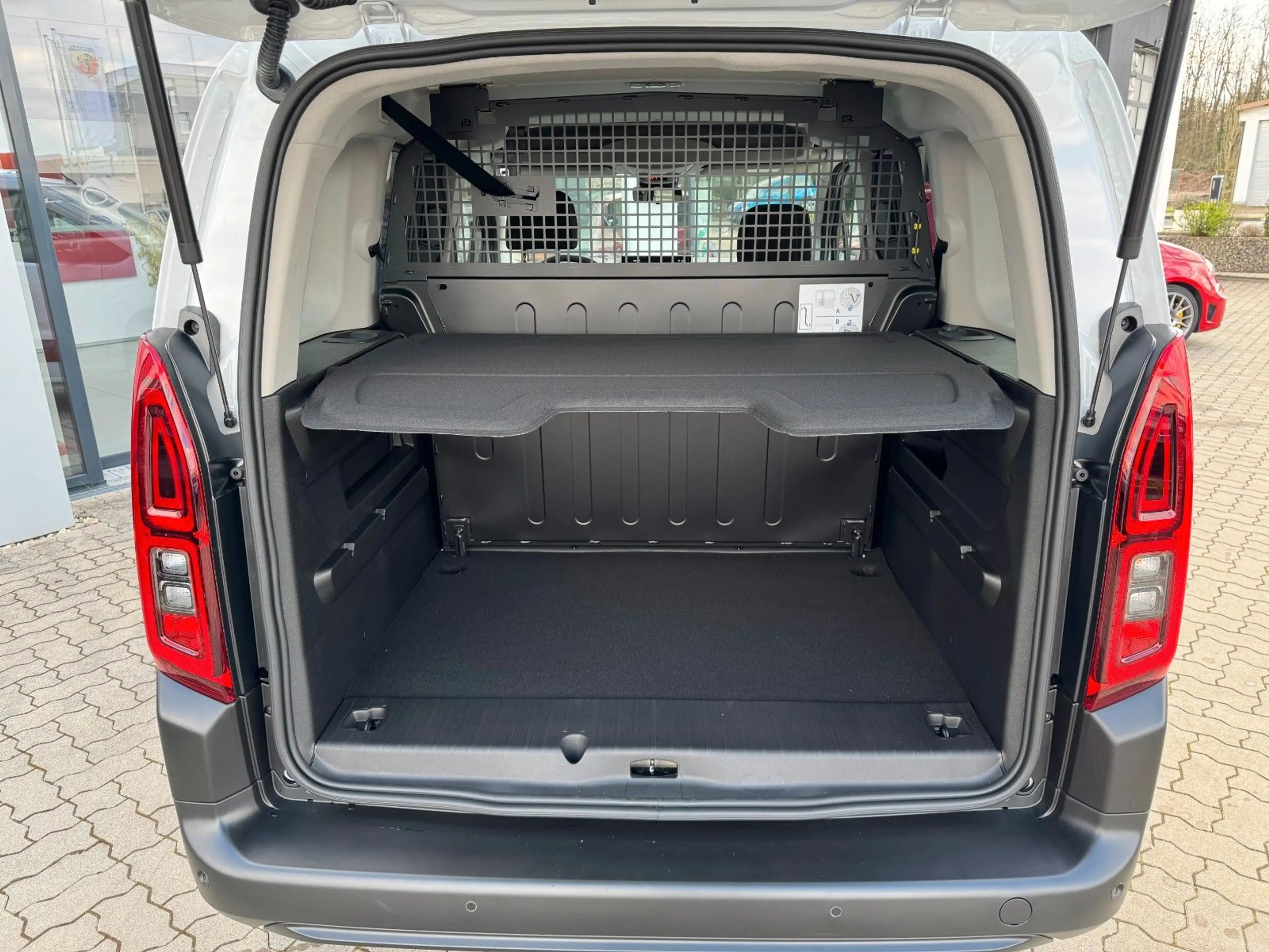 Fiat Doblo DIESEL Kombi N1 5-Sitzer 1.5 BlueHDI 102 — photo 13