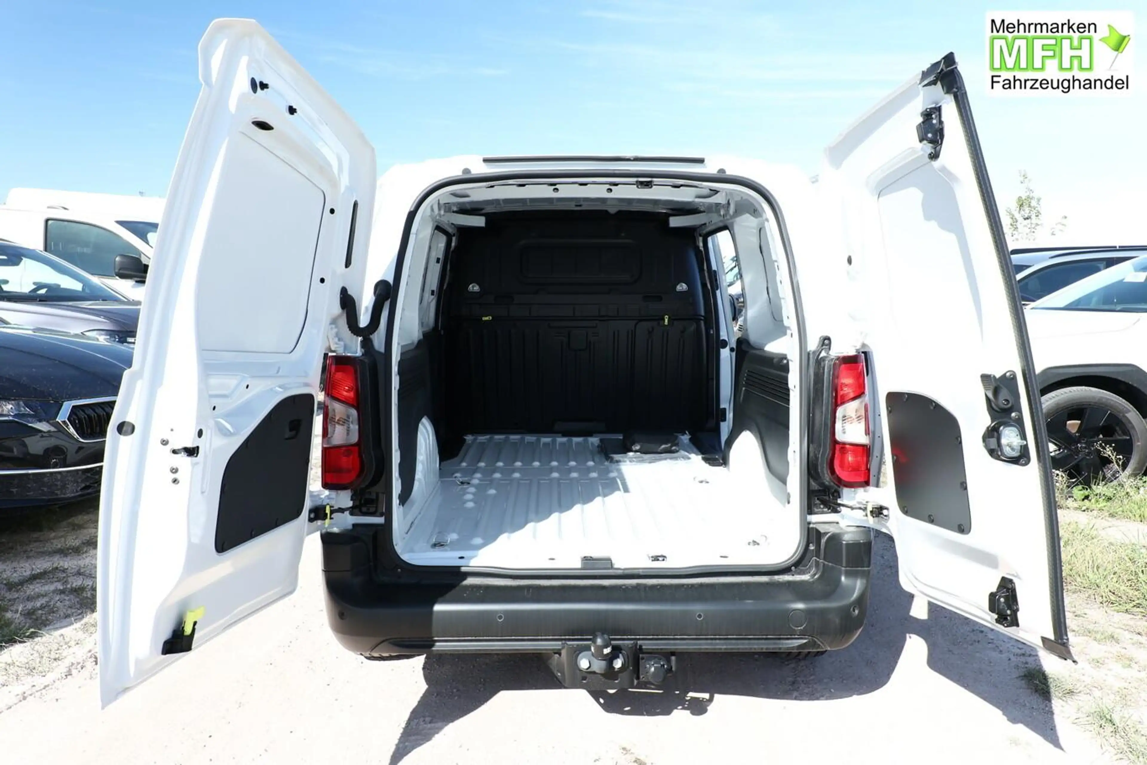 Fiat Doblo Kasten L2 AT8 2xSchiebe SHZ Kam MagicCarg 96 kW... — photo 9