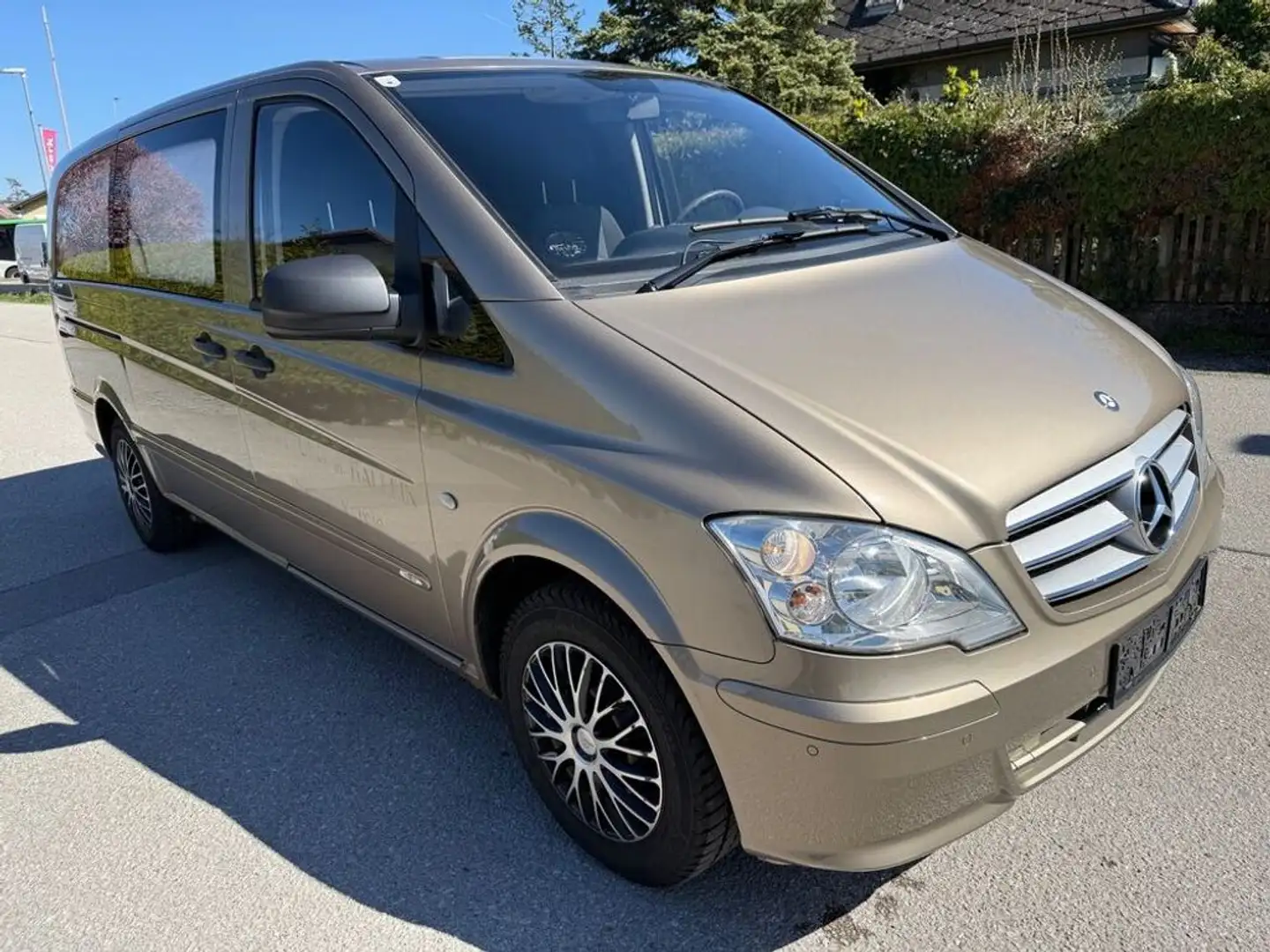 Mercedes-Benz Vito 113 CDI lang BESTATTUNGSAUTO LEICHENWAGEN Beige - 1