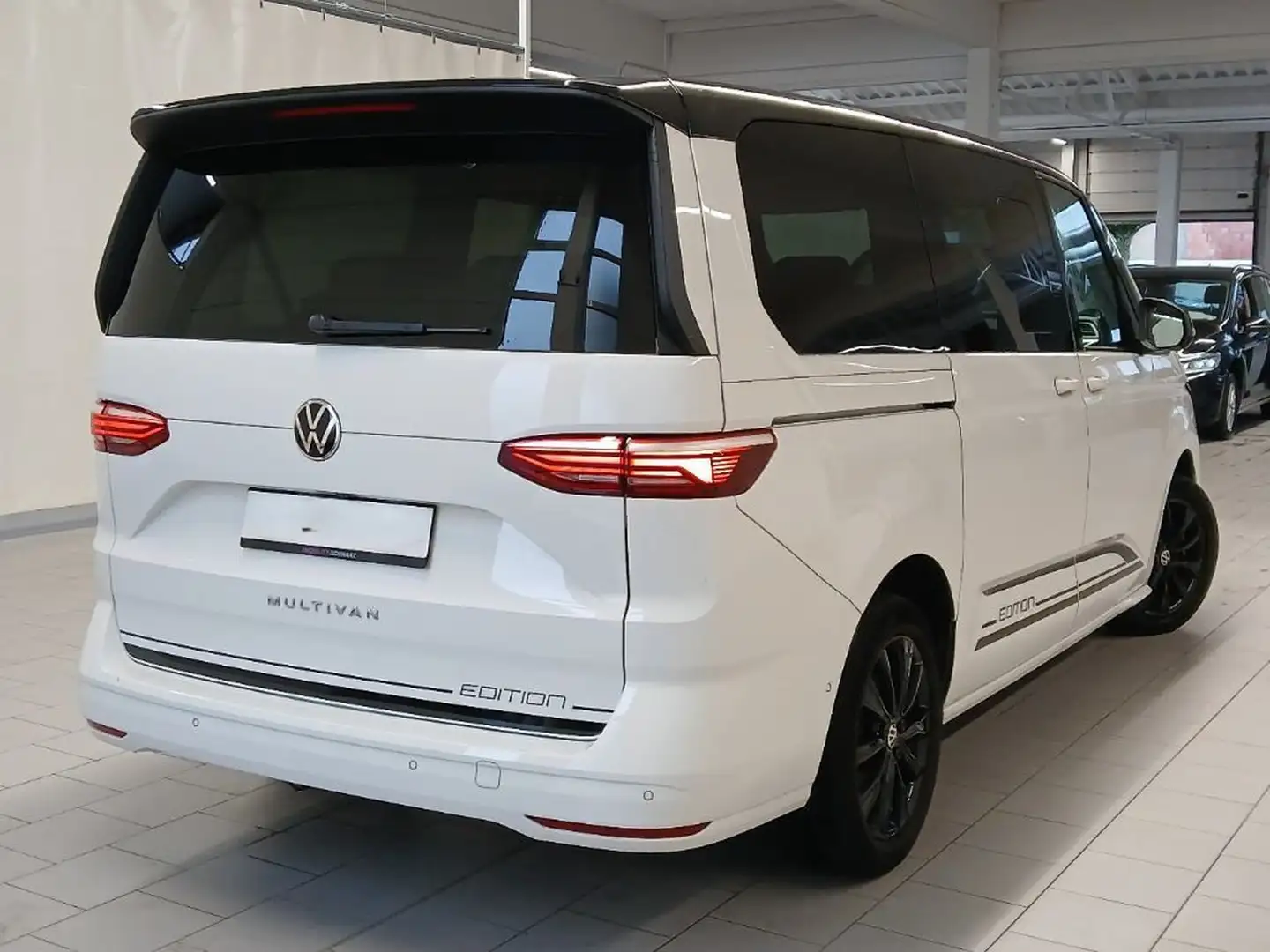 Volkswagen T7 Multivan Edition lang AHK/STNDHZNG/ACC/RFK/LED Weiß - 2