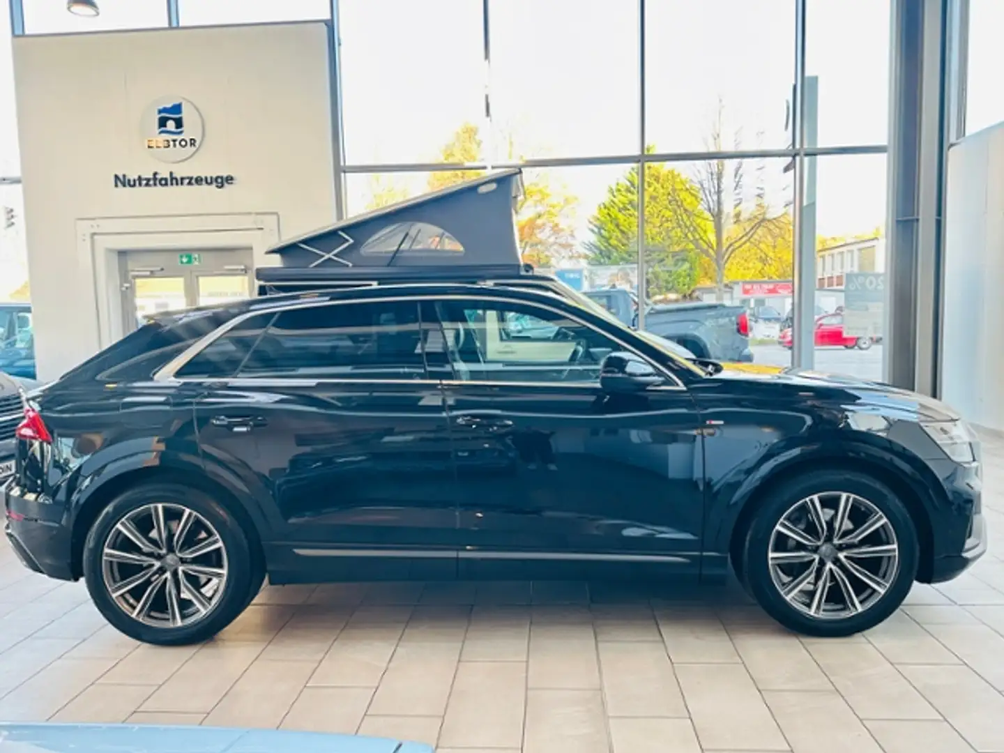 Audi Q8 50 quattro 3.0 TDI PANO STHZ RFK LED Schwarz - 2
