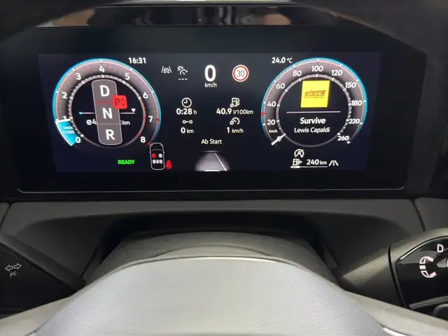 Volkswagen Tiguan view 9