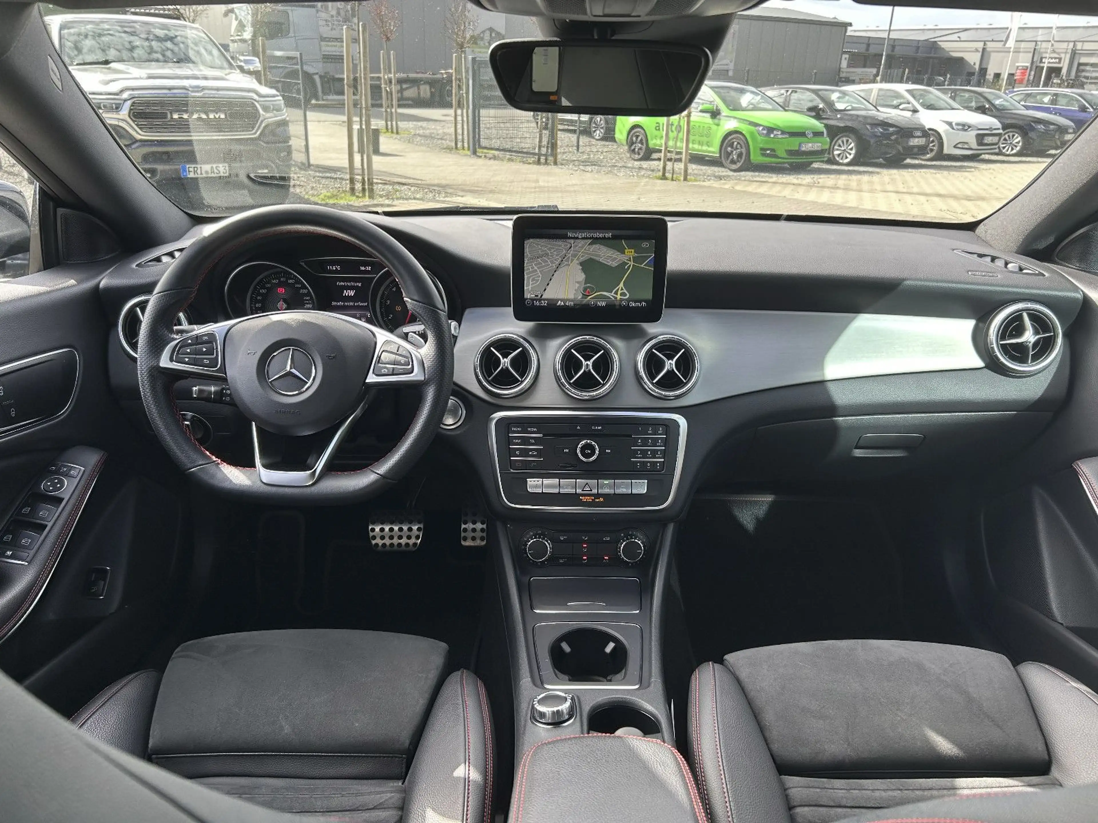 Mercedes-Benz CLA 200 CLA200 ShootingBrake AMG-Line DCT Night LED Navi — photo 29