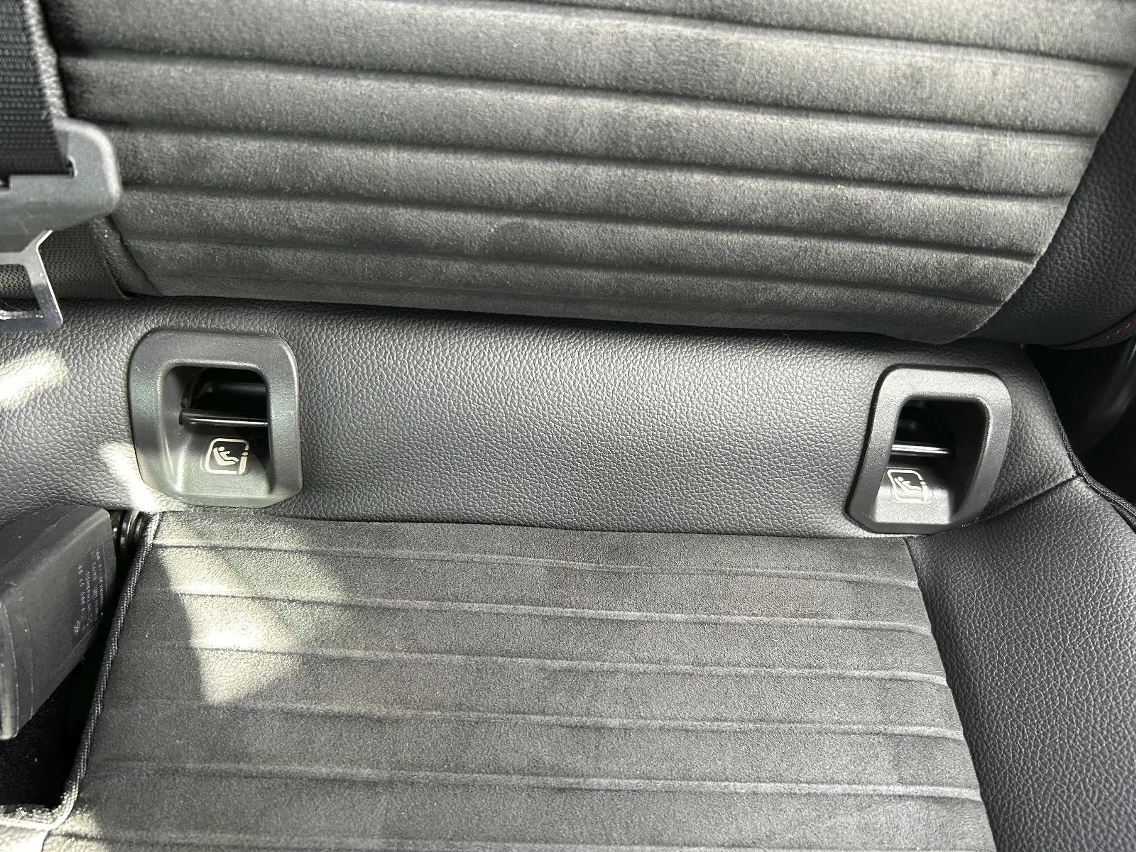 Mercedes-Benz CLA 200 CLA200 ShootingBrake AMG-Line DCT Night LED Navi — photo 12