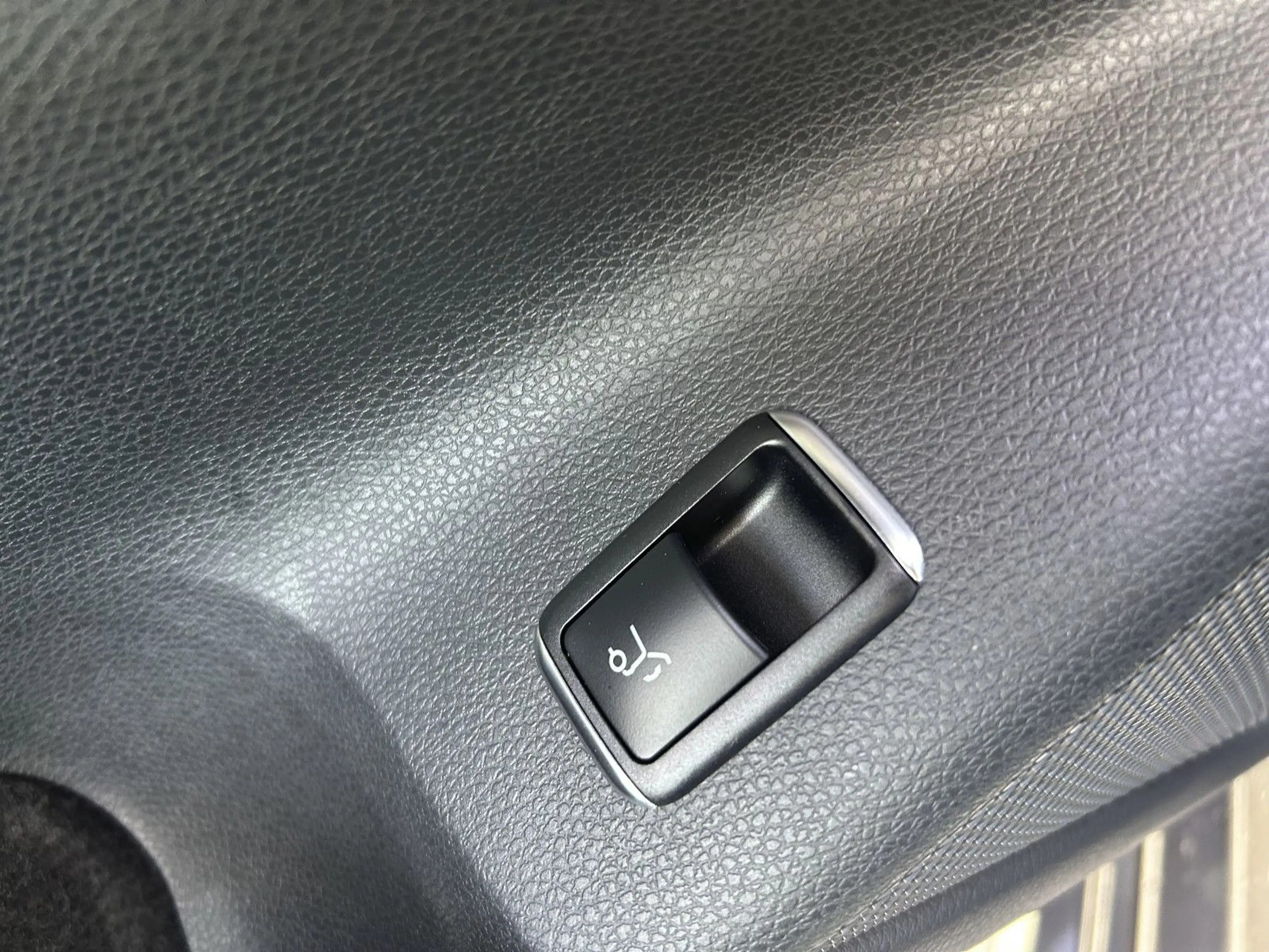 Mercedes-Benz CLA 200 CLA200 ShootingBrake AMG-Line DCT Night LED Navi — photo 16