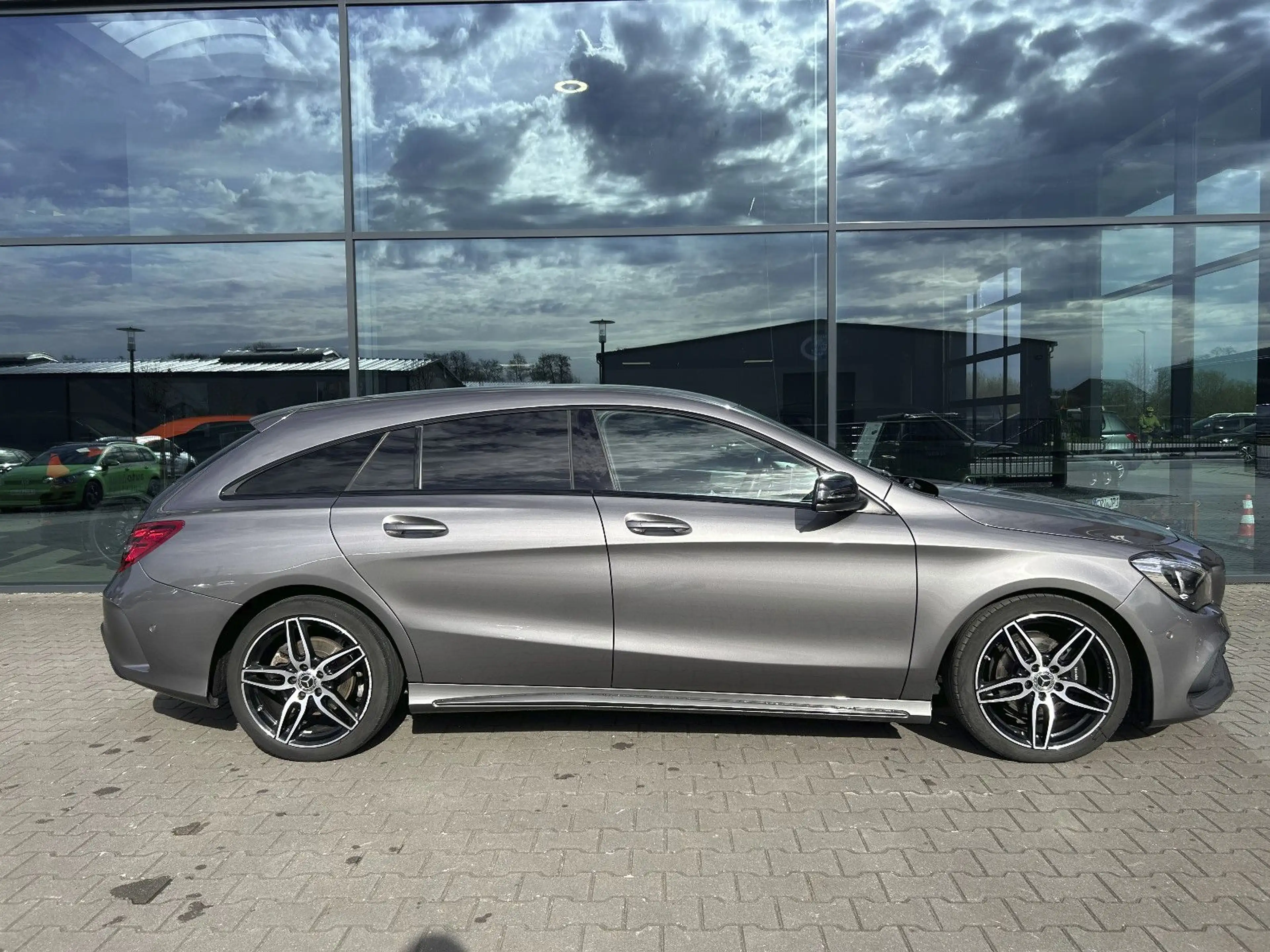 Mercedes-Benz CLA 200 CLA200 ShootingBrake AMG-Line DCT Night LED Navi — photo 6