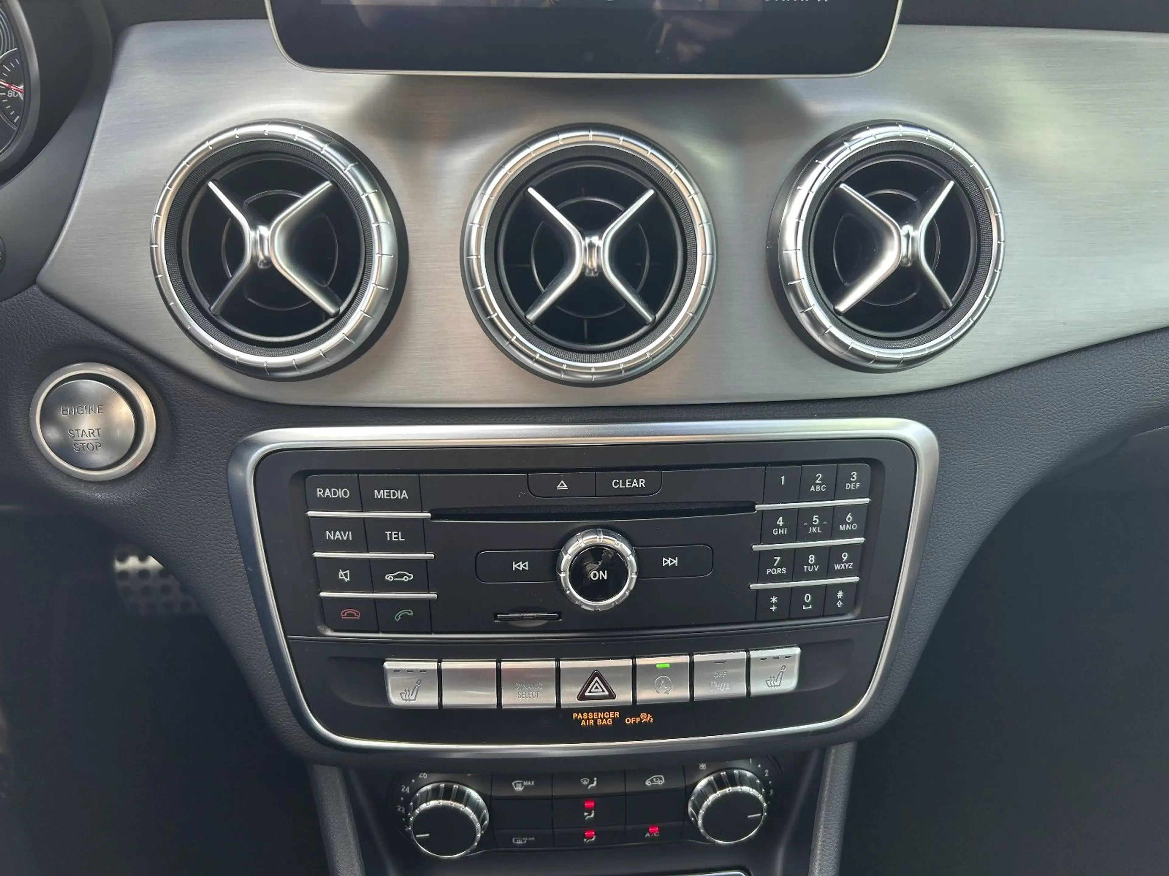 Mercedes-Benz CLA 200 CLA200 ShootingBrake AMG-Line DCT Night LED Navi — photo 26