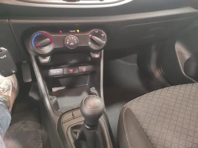 Kia Picanto view 13