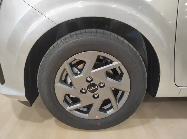Kia Picanto view 5